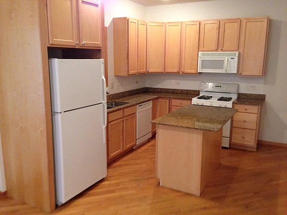 2nd image of 1321 W Belmont Ave #1JA
