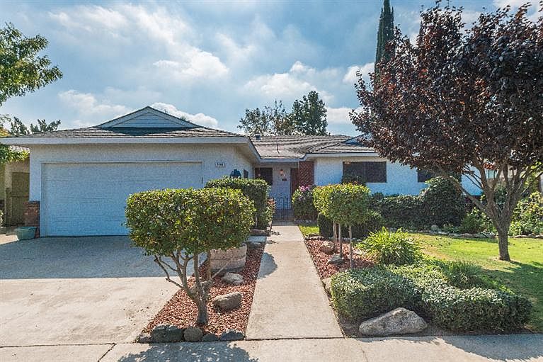 1st image of 2551 W Sussex Way