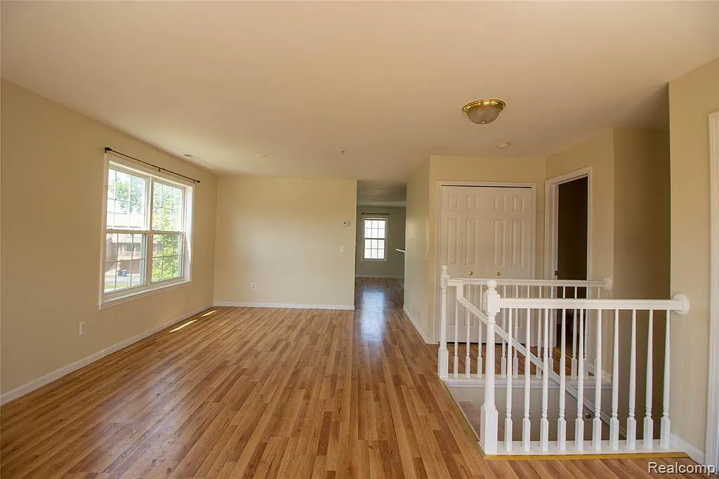 2 bed, 1623 sqft, $2,500 — Photo 3