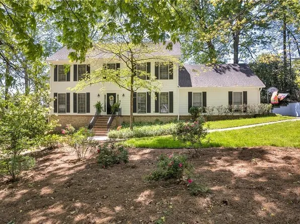 4702 Sequoia Dr SW, Lilburn, GA 30047