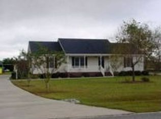 521 Greenacres Rd, Snow Hill, NC 28580