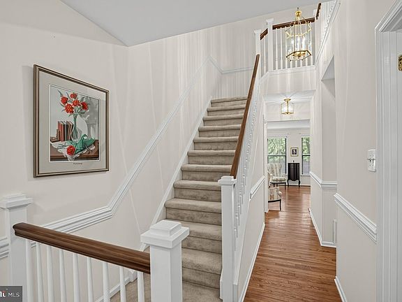5th image of 1703 Weatherstone Dr