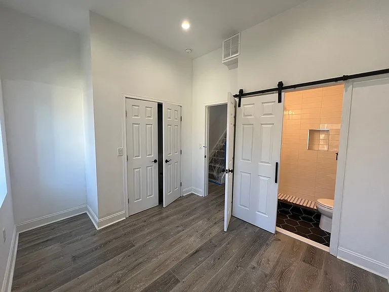 1622 N Bouvier St — Photo 15