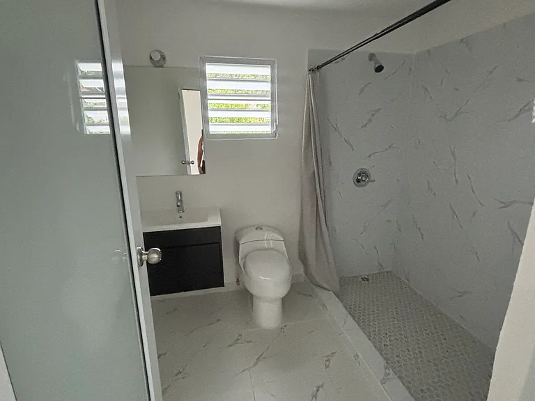 266 Calle Robles Toa Baja — Photo 2