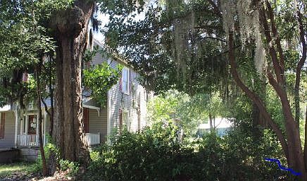 3rd image of 15 McQueen St SW