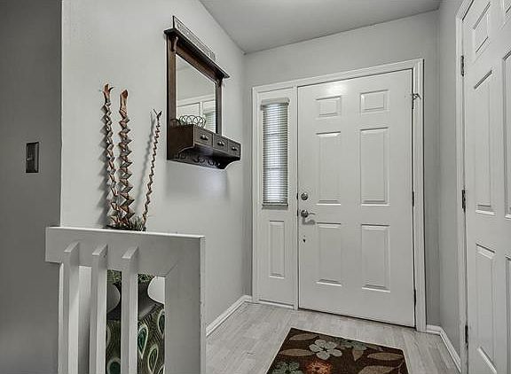 5th image of 11984 Autumn Lakes Dr