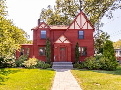 4 Charlotte Rd, Newton, MA, 02459