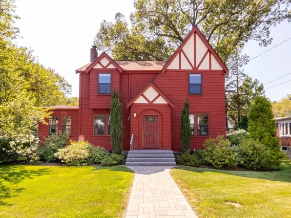 4 Charlotte Rd, Newton, MA 02459