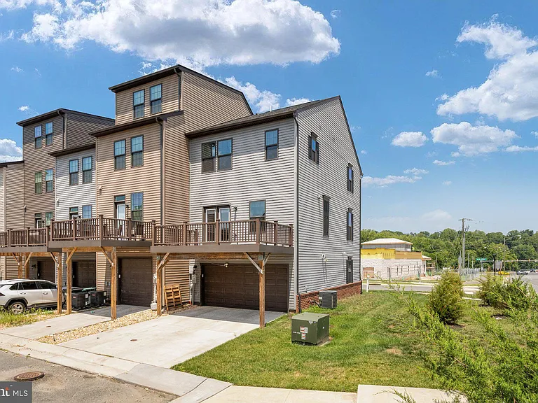 1000 Alum Spring Rd — Photo 41