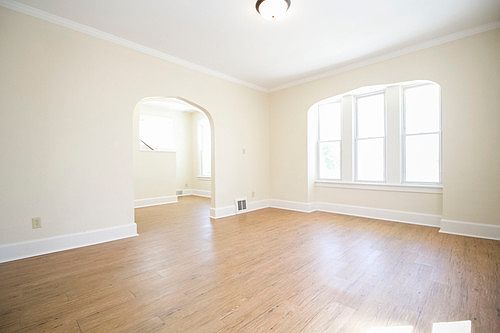 5th image of 140 Walnut St