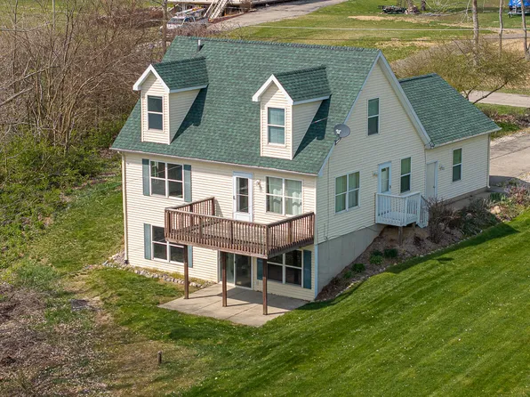14235 Northmoor Dr, Cement City, MI 49233