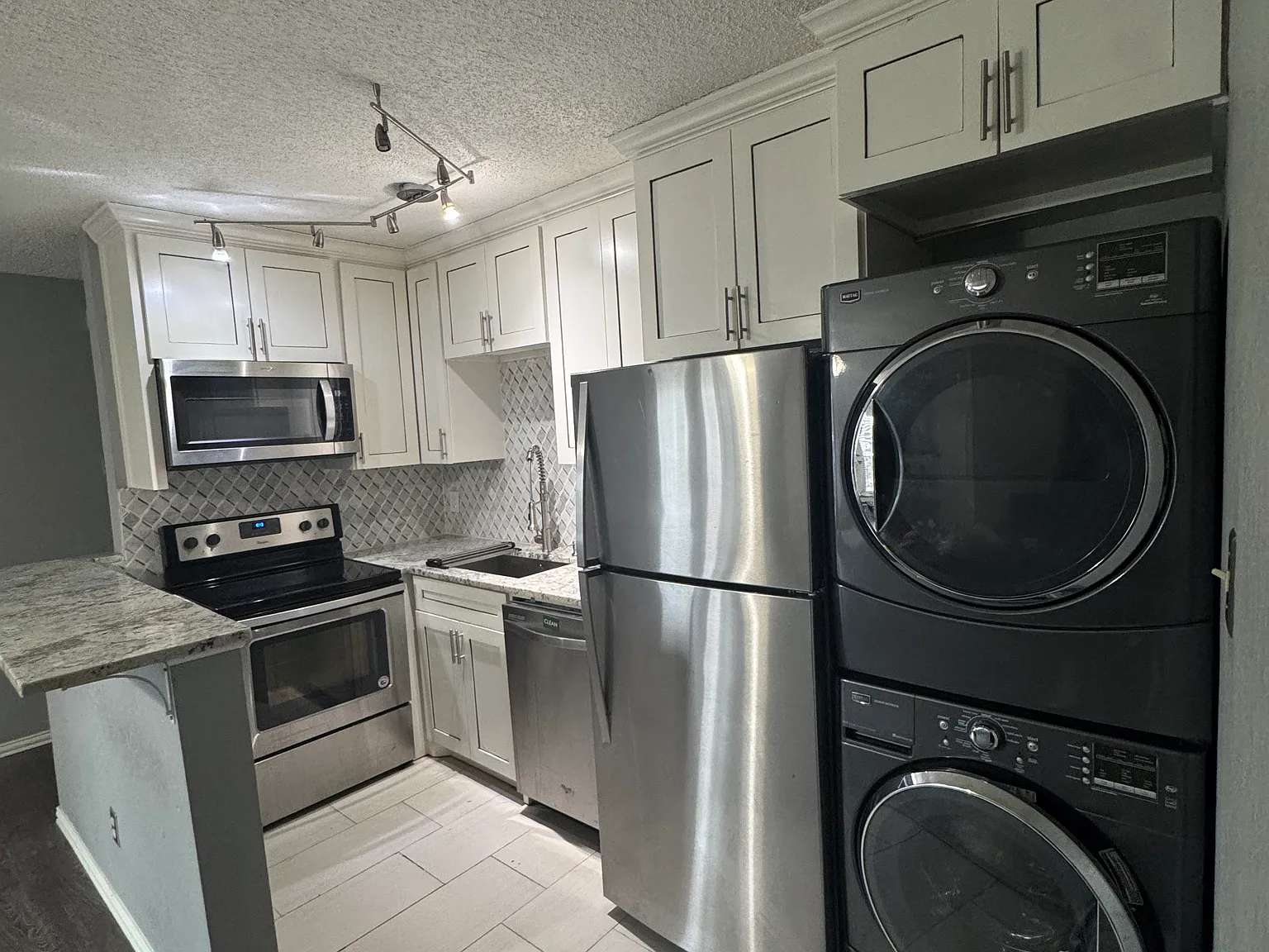 1 bed, 480 sqft, $1,150 — Photo 3