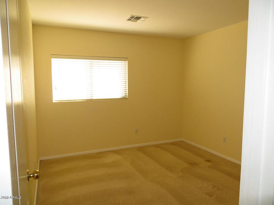 2nd image of 3912 S Emery Cir