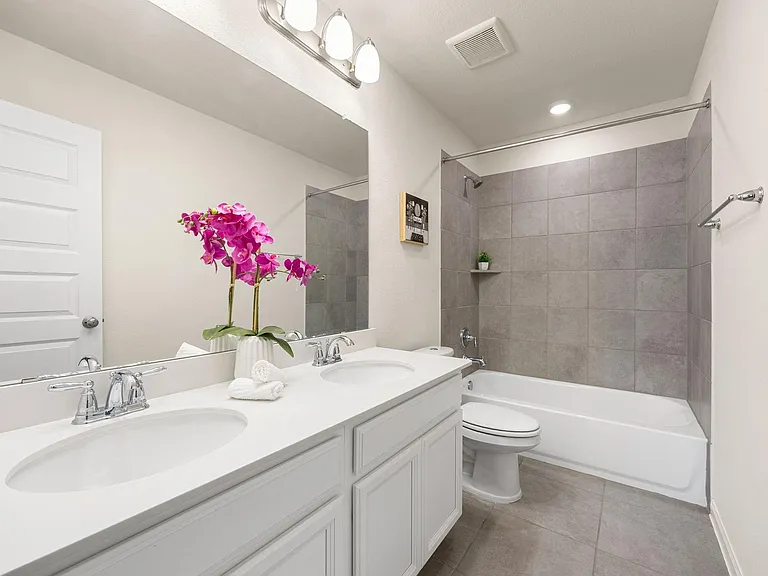 2226 Royal Ann Way — Photo 26