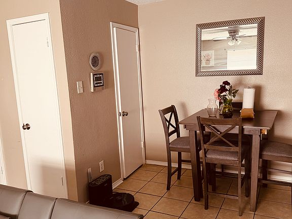 5th image of 211 Maple St APT A