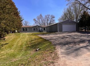 57975 226th St, Litchfield, MN 55355