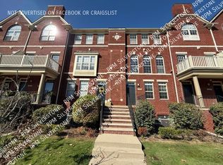 3255 Camden Dr, Troy, MI 48084