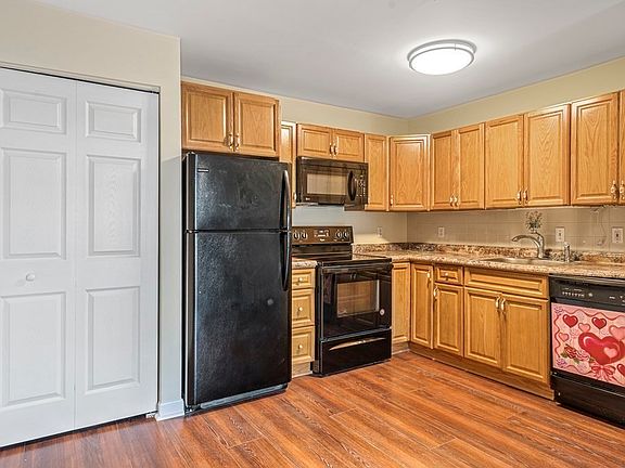 2nd image of 200 Falls Blvd Unit I103