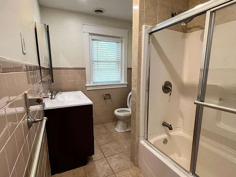 2333 Penn Ave #1 — Photo 3