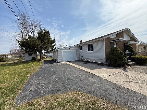 4th image of 30 Betty Lou Ln