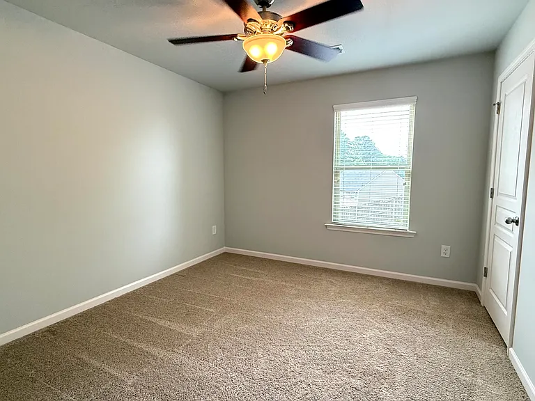4752 Highland Ave — Photo 22