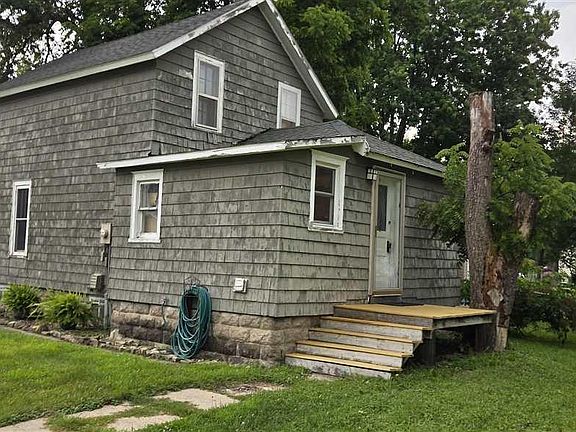 3rd image of 413 7th Ave NW