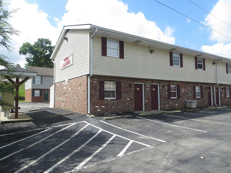 1st image of 800 Leawood Dr APT 2