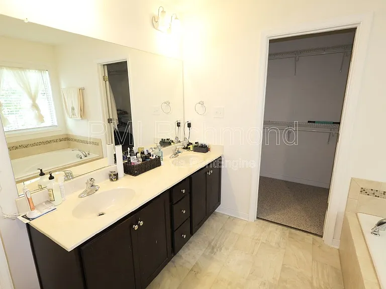 14106 Shallow Creek Ln — Photo 45