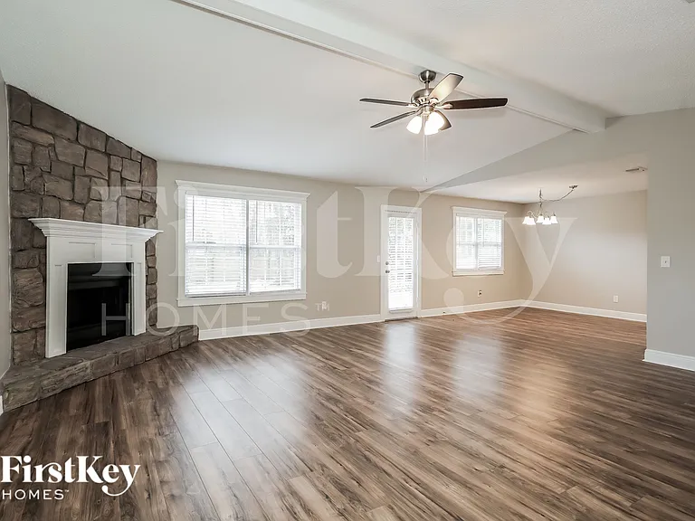 6181 Island Forest Dr — Photo 4