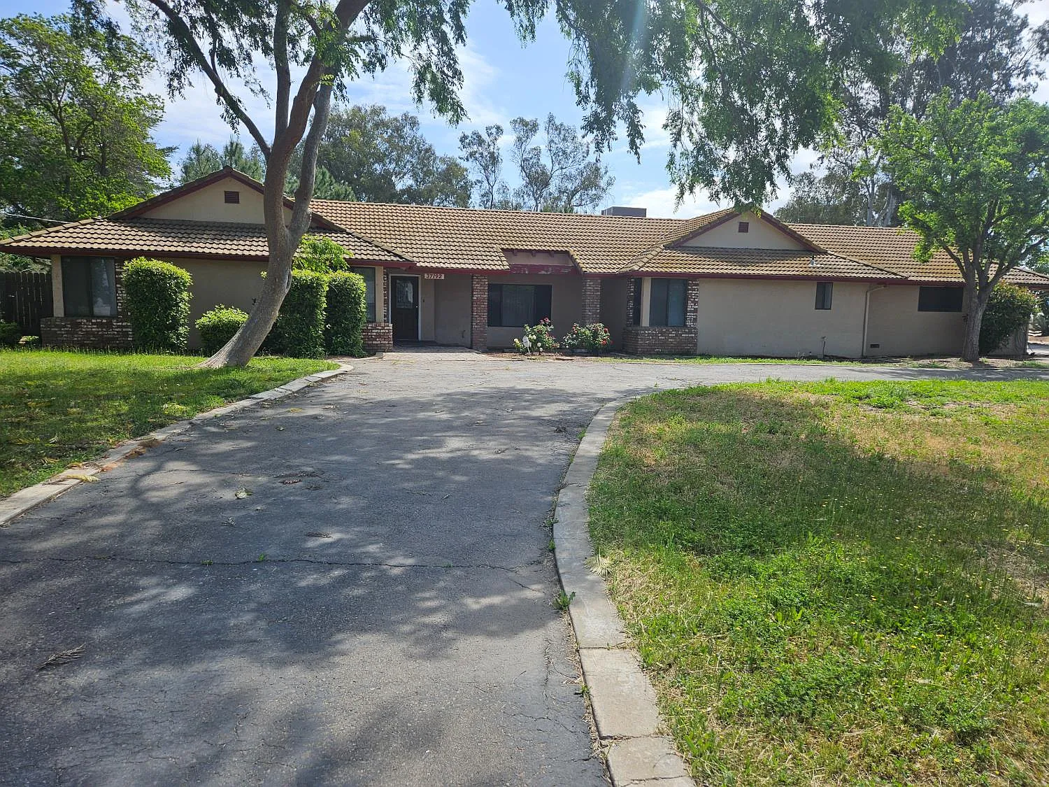 37192 Kensington Dr photo 1