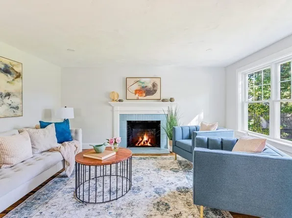 35 Olney Rd, Bourne, MA 02532