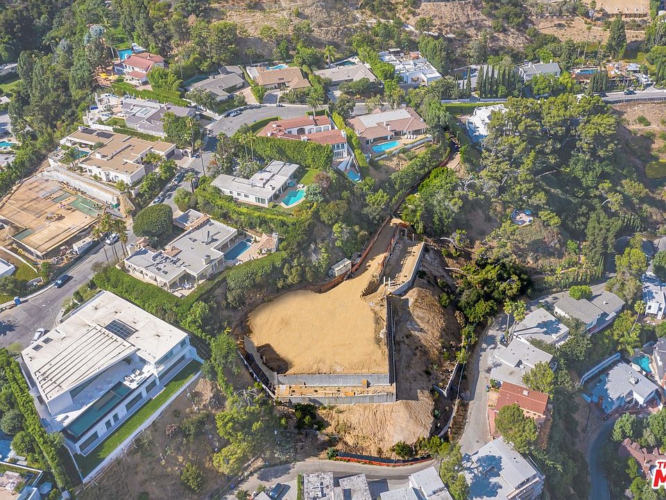 1st image of 9230 Robin Dr