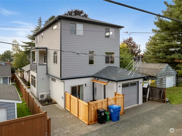 8410 17th Avenue SW, Seattle, WA 98106