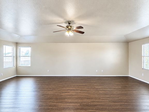 4th image of 542 Cleveland Dr