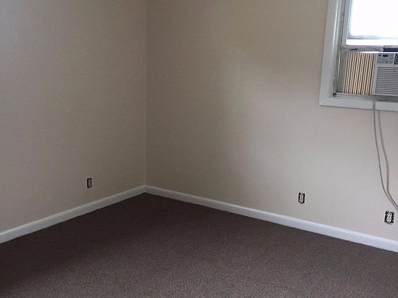 2nd image of 206 2nd St