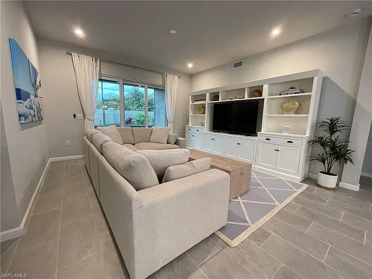 4676 Arboretum Cir #101 — Photo 9