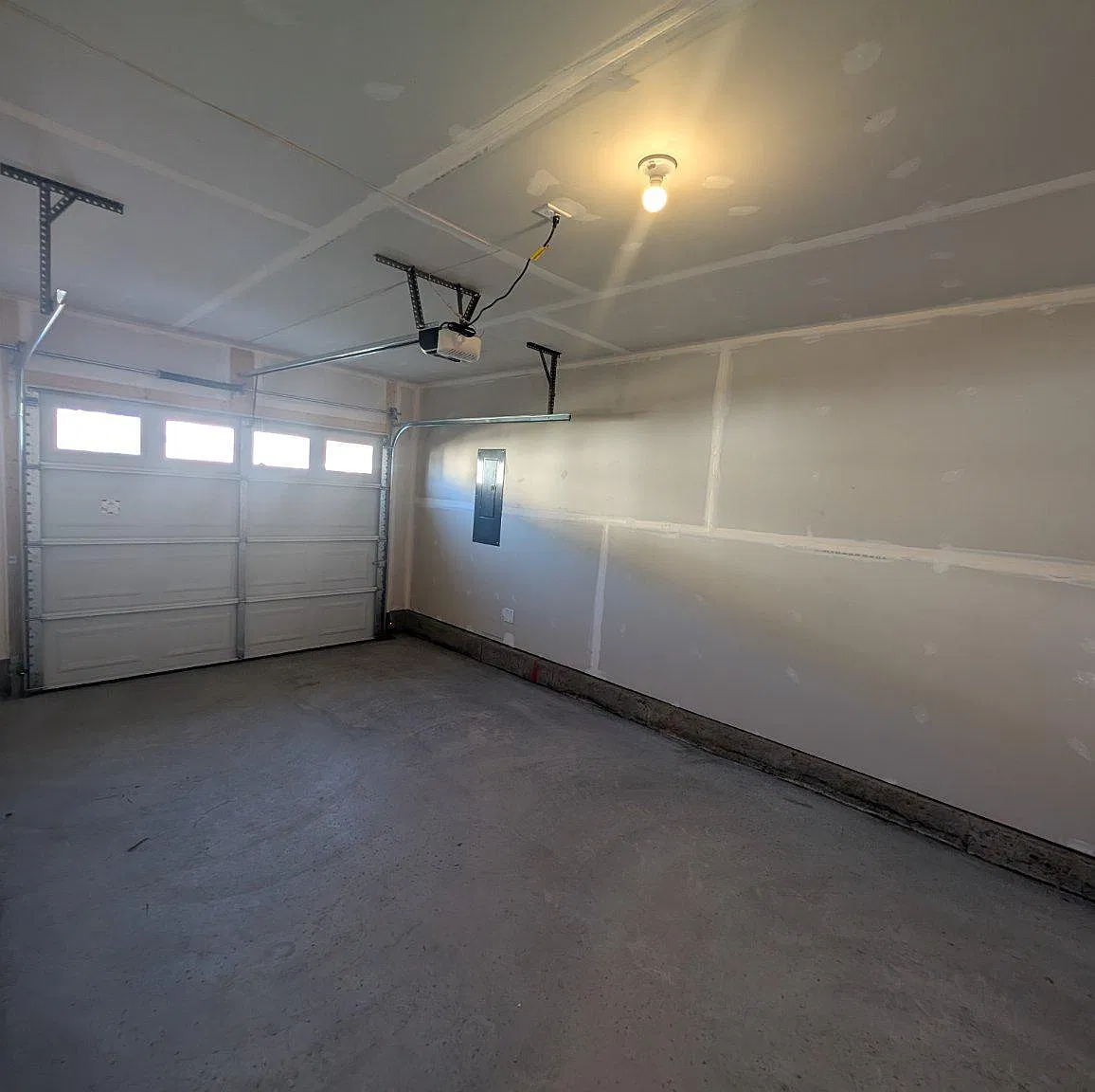 4 bed, 3.5 bath, 1889 sqft, $2,250 — Photo 3