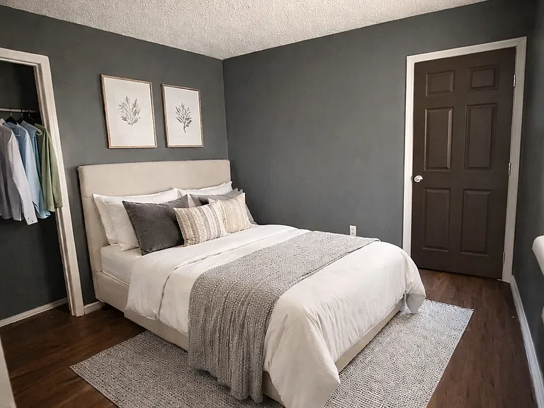 1320 Bruce St — Photo 5