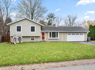 64 E Chestnut Ave, Cortland, IL 60112