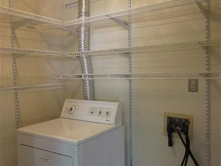 110 Foundry Ct — Photo 10