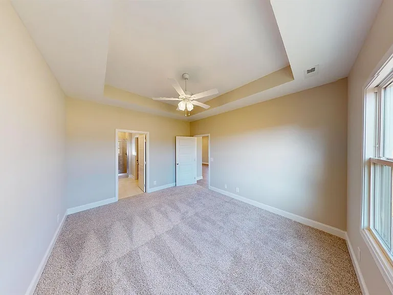 525 Herman Dr — Photo 9