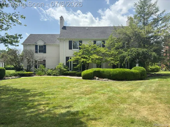 1051 Devonshire Rd, Grosse Pointe Park, MI 48230