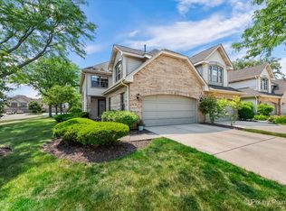 212 Benton Ln, Bloomingdale, IL 60108