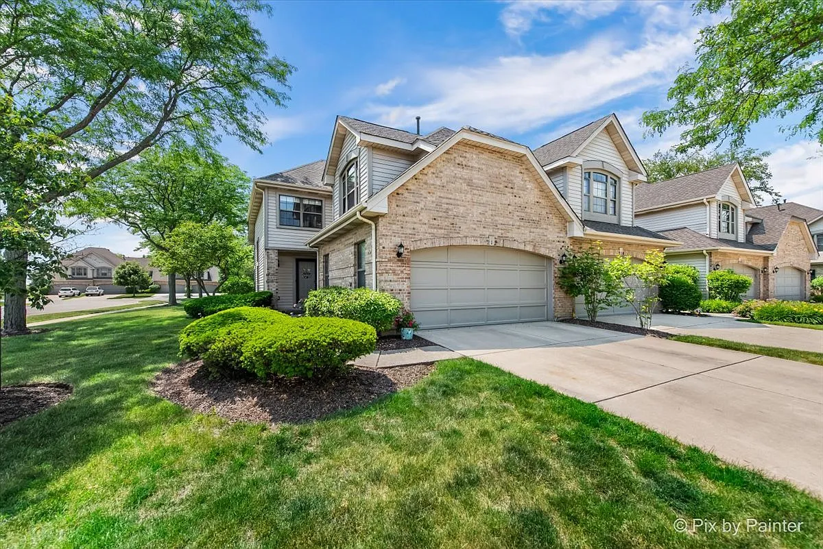 212 Benton Ln photo 1