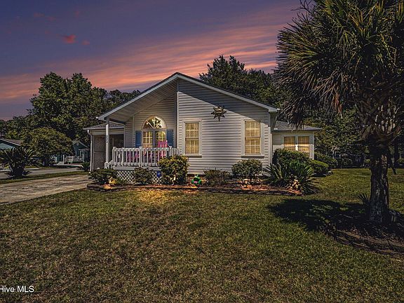 2nd image of 533 Leeward Way