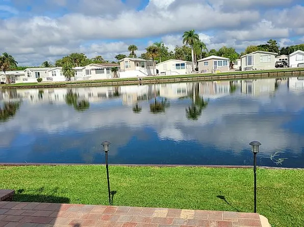 343 Bobcat Run, Naples, FL 34114