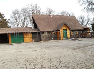 253 W Cemetery Rd, Fairfax, IA 52228