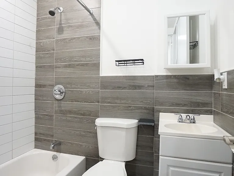 640 Kosciuszko St #1 — Photo 21