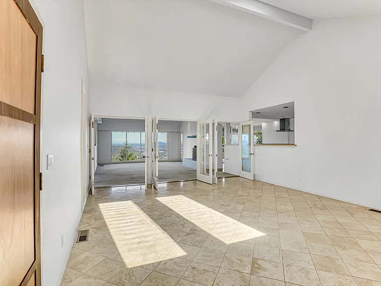 17642 Upper Cherry Ln — Photo 6