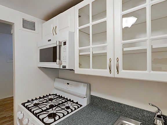3rd image of 56 Beaver St APT 802